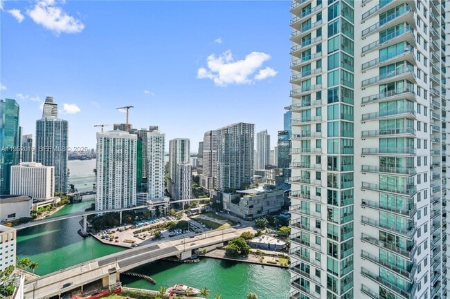 Building Photo - 90 SW 3rd St