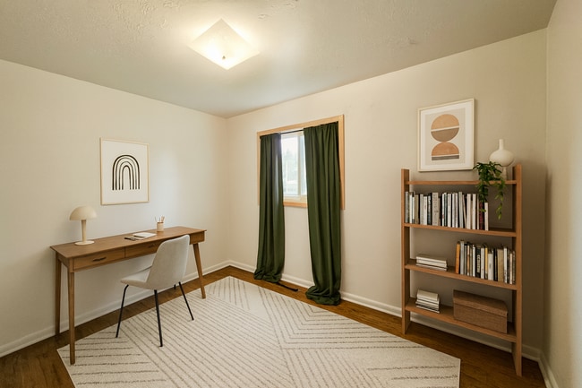 Building Photo - Updated one level ranch home close to UCCS!