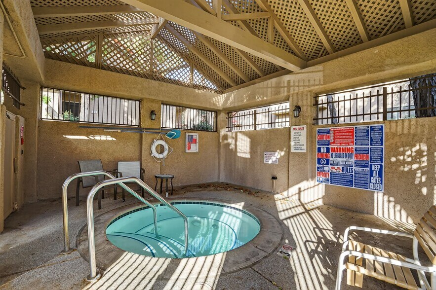 Building Photo - 2381 Archwood Ln