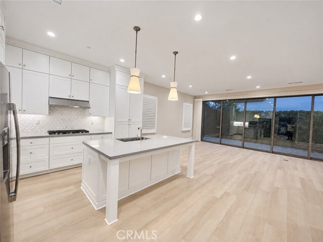 Building Photo - 130 Donati