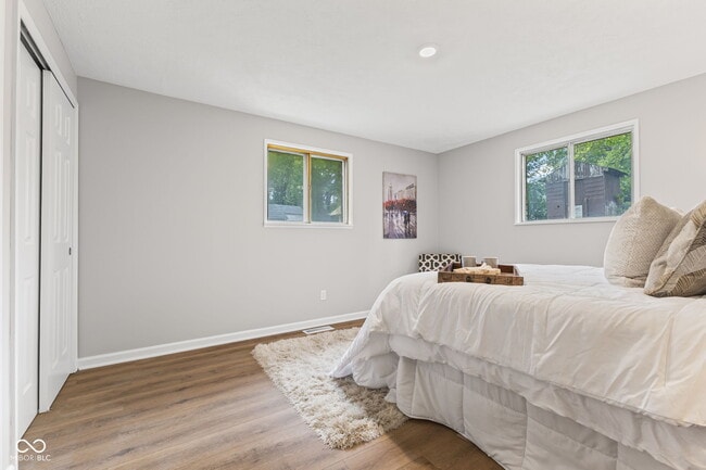 Building Photo - 111 W Southern Ave