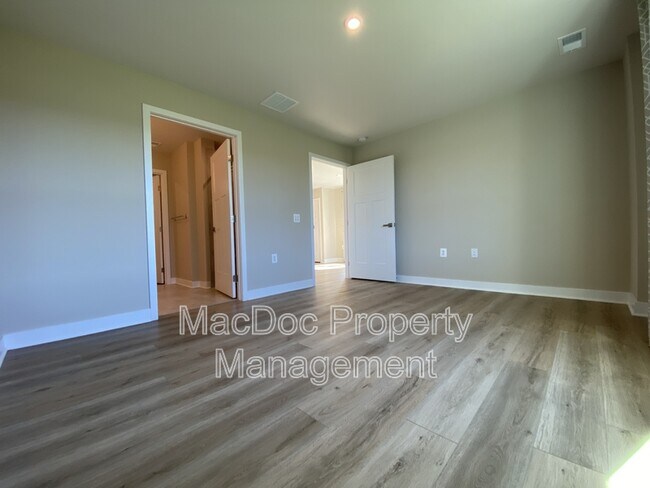 Building Photo - 18422 Centennial Cir
