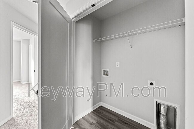 Building Photo - 847 Felix Way