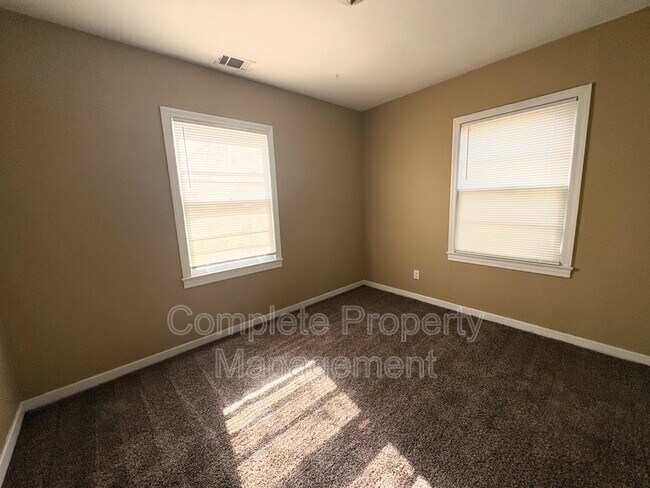 Building Photo - 5604 Ter O