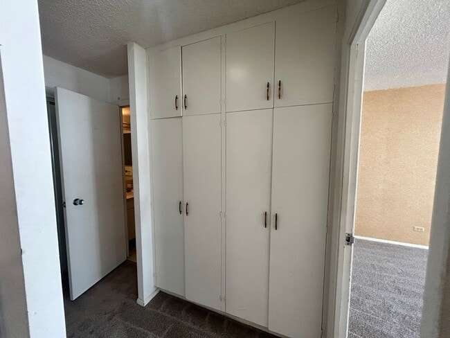 Building Photo - Affordable 2-bedroom, 2-bath