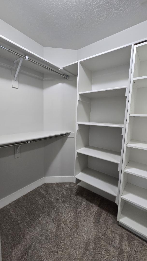 Building Photo - 4933 W Pillar Dr