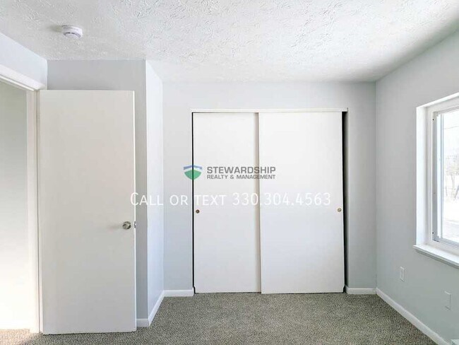 Building Photo - 1111 N Elm St