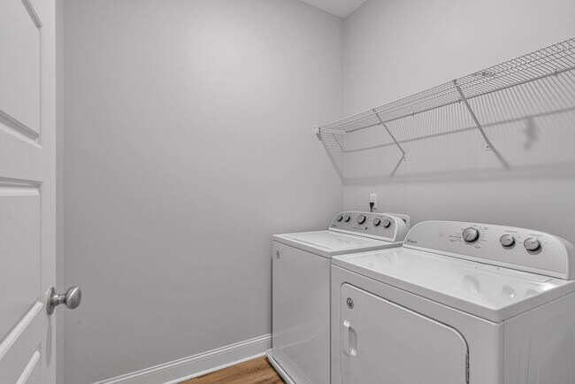 Building Photo - 707 Riva Ridge Rd