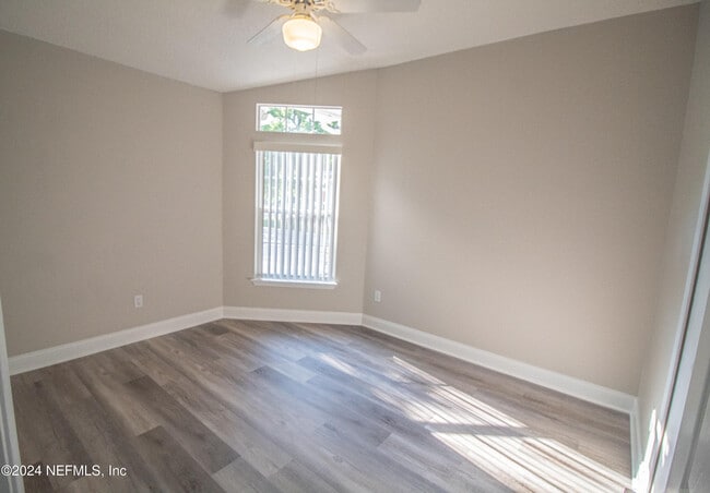 Building Photo - 3839 Union Pacific Dr W
