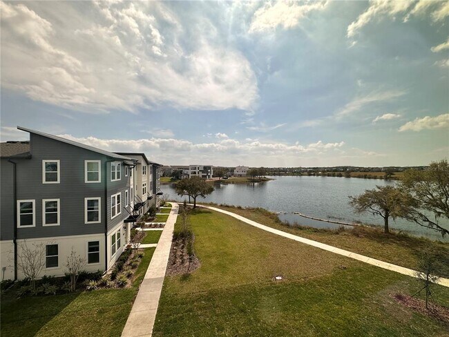 Building Photo - 12452 Koshiba Alley