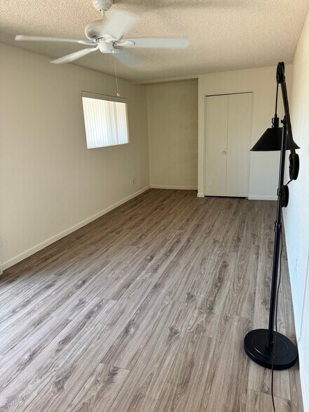 2nd bedroom - 10118 N 96th Ave