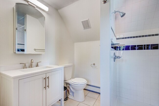 Building Photo - Gorgeous 3BD/2.5BA Downtown Boulder Home- ...