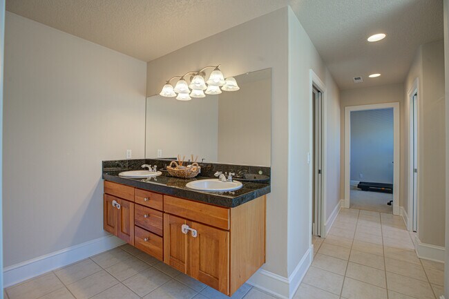 Building Photo - 4588 NW Corazon Terrace