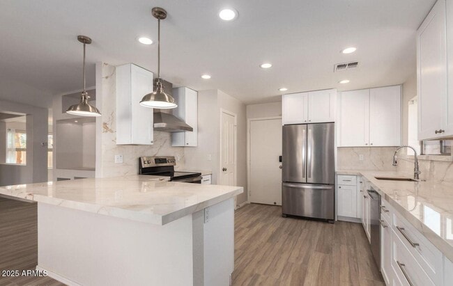 Building Photo - 3734 E Betsy Ln