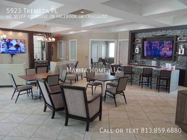 Building Photo - 5923 Tremeza Pl