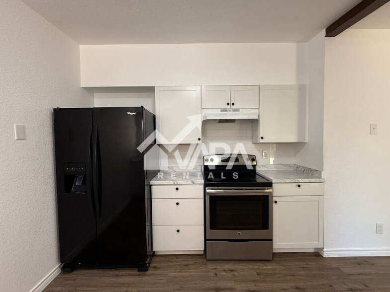 Building Photo - 4710 Bernadine Dr