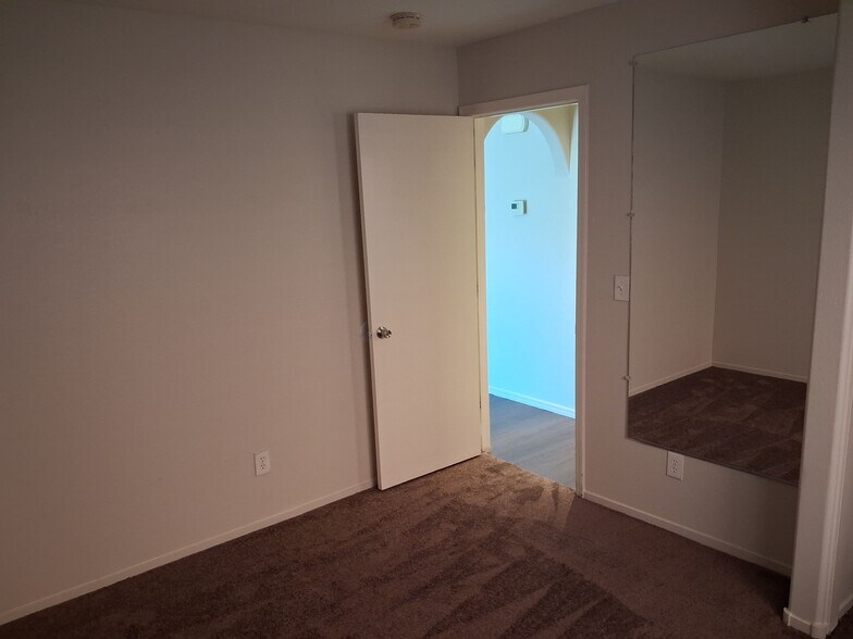Building Photo - 8011 Torremolinos Ave