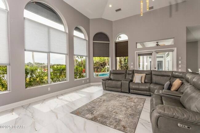 Building Photo - 3548 John Anderson Dr