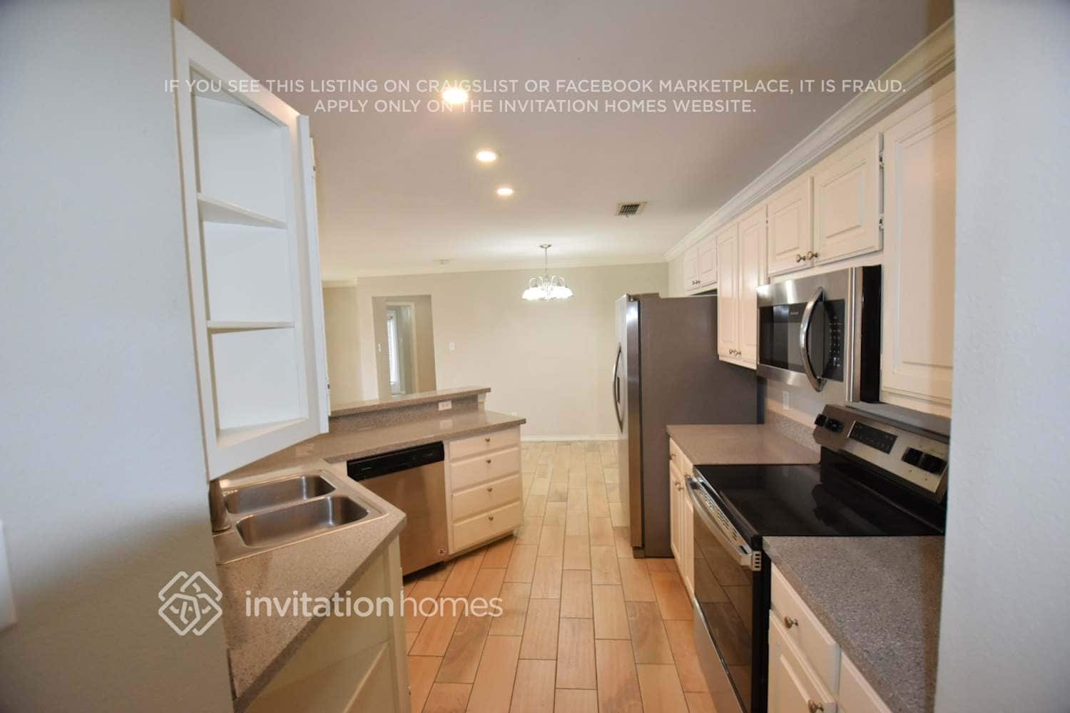 Building Photo - 3909 Honey