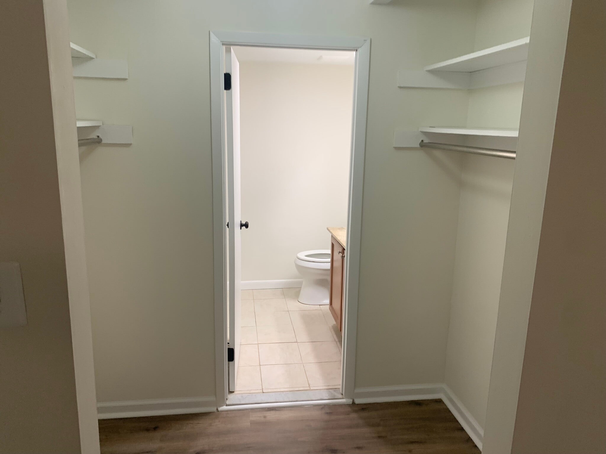 Building Photo - 156 Drummers Ln