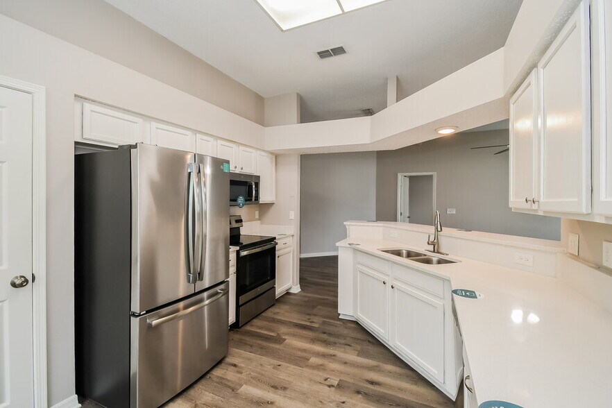 Building Photo - 2951 Waters View Cir