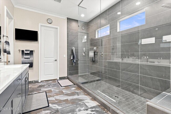 Building Photo - 1118 E Paseo Way