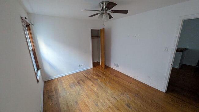 Building Photo - 1619 E 86th Pl
