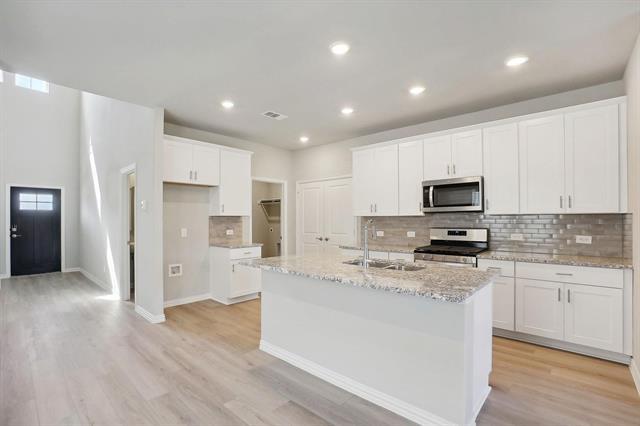 Building Photo - 602 Travine Dr