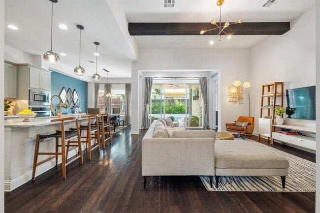 Building Photo - 6701 Teulada Dr