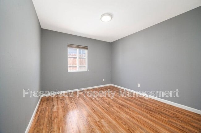 Building Photo - 311 Date St