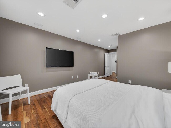 Building Photo - 11701 Winterset Terrace