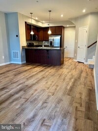 Building Photo - 6508 Walcott Ln