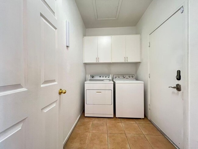 Building Photo - Wonderful Singal Story House located in Henderson