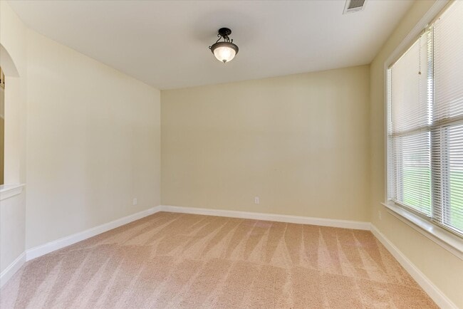 Building Photo - 4215 Windslow Dr