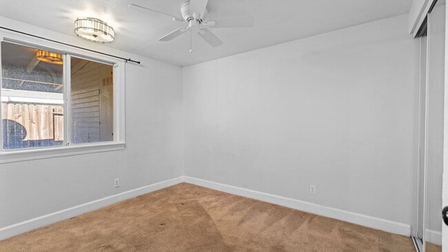 Building Photo - 3 Bedroom home in Winters