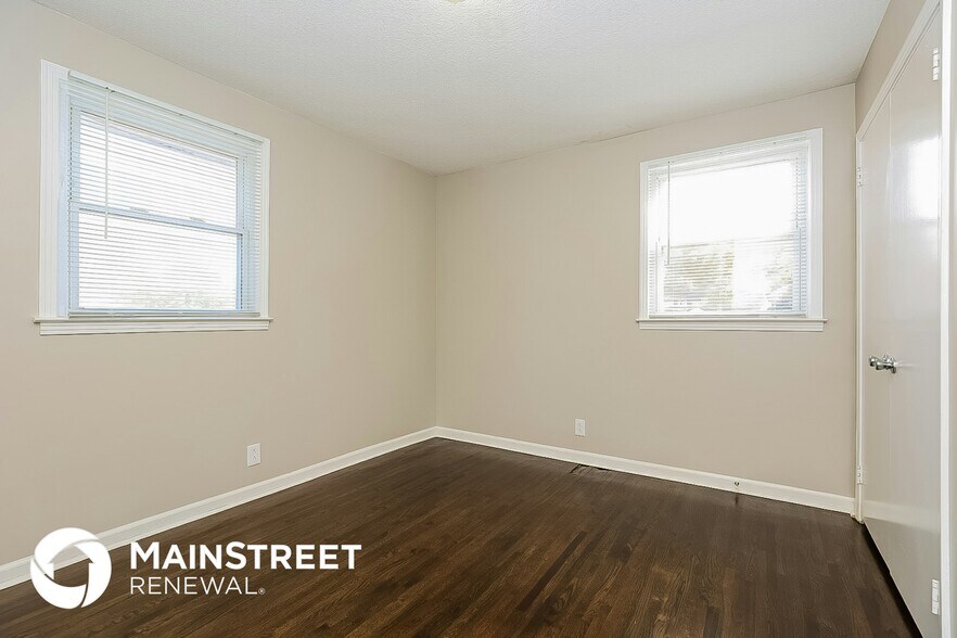 Building Photo - 104 Jonesboro Ct