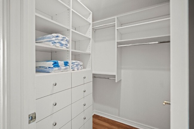 Building Photo - 1593 Pinellas Bayway S