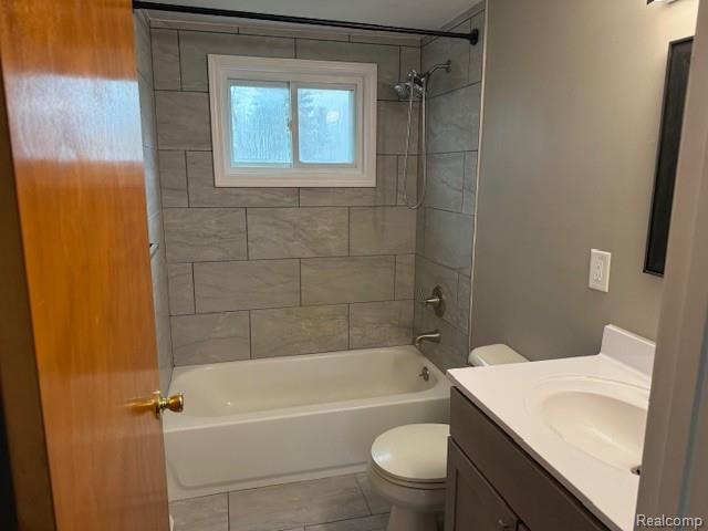 Building Photo - 2434 N Long Lake Rd