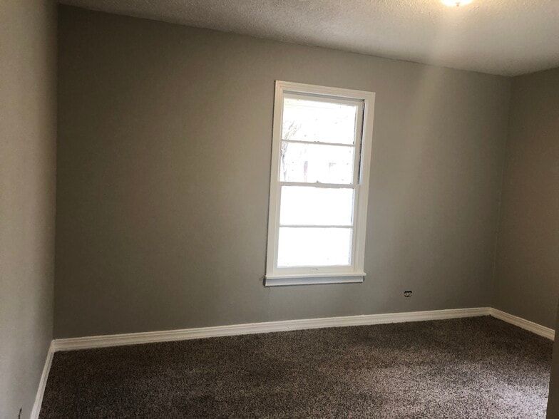 Bedroom 1 - 421 Wilmuth St