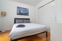 Building Photo - 248 E 91st St