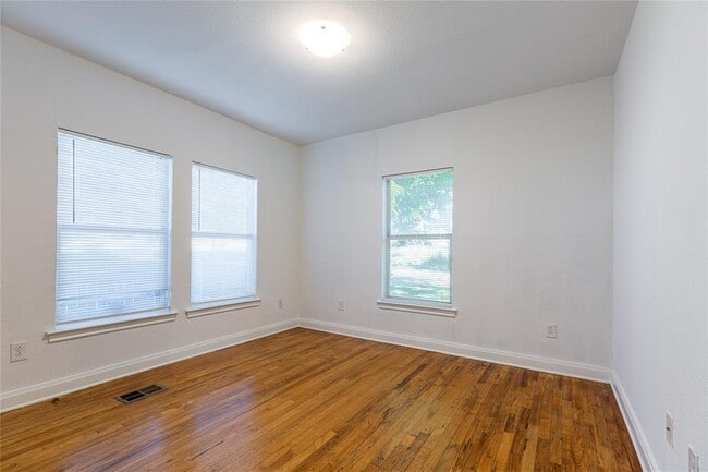 Building Photo - 2946 Pannell St