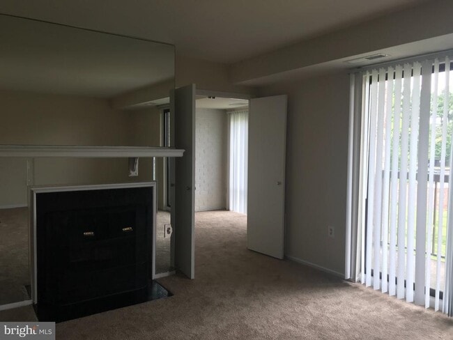 Building Photo - 10028 Stedwick Rd