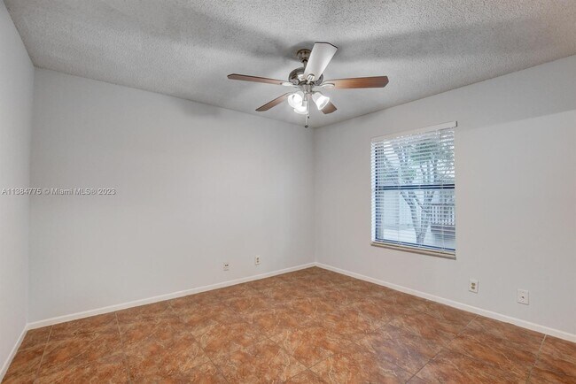 Building Photo - 28 Crossings Cir