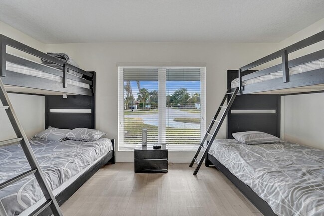 Building Photo - 4001 N 41st Ct