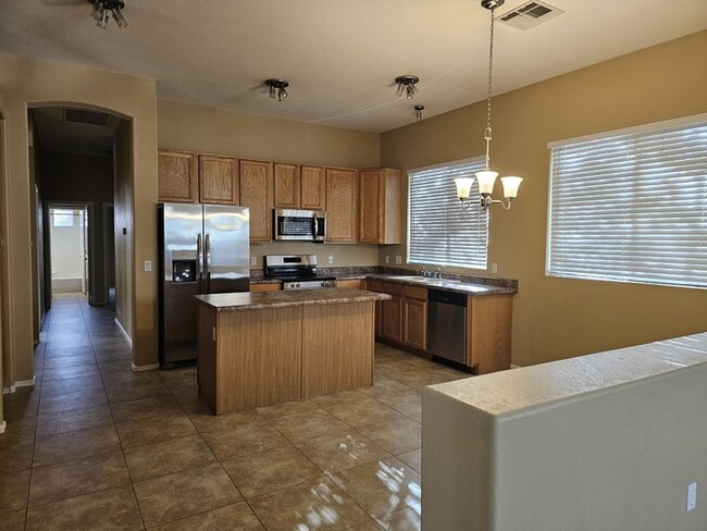 Building Photo - Spacious, Single Story, East Mesa home wit...