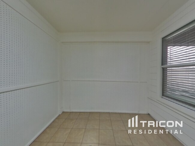 Building Photo - 20318 Yosemite Falls Dr