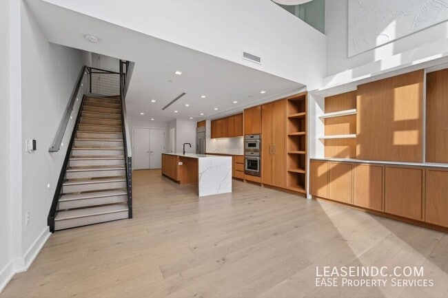 Building Photo - 1332 8th St NW