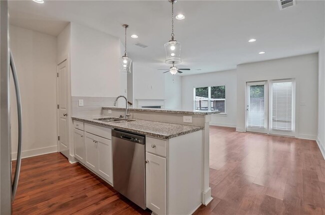 Building Photo - 6330 Scudders Dr