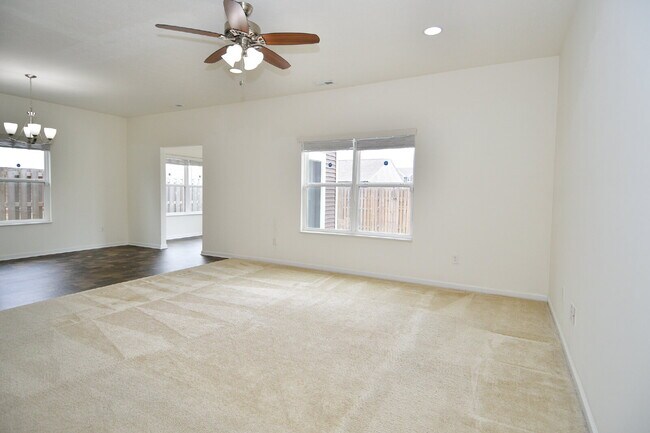 Building Photo - Spacious 5-bedroom, 3 full bath home in the Greenwood/Clark Pleasant area