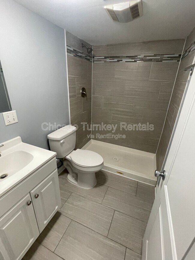 Building Photo - 5663 Allemong Dr